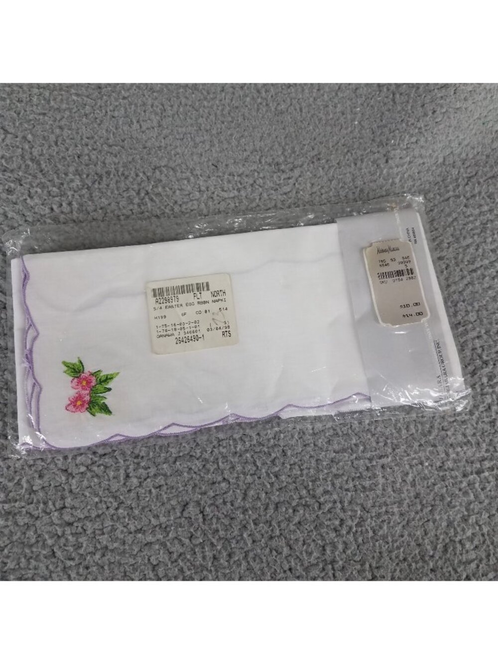 NEW Vintage Easter Napkins Set Of 4 Floral Embroidered Scalloped Edge White